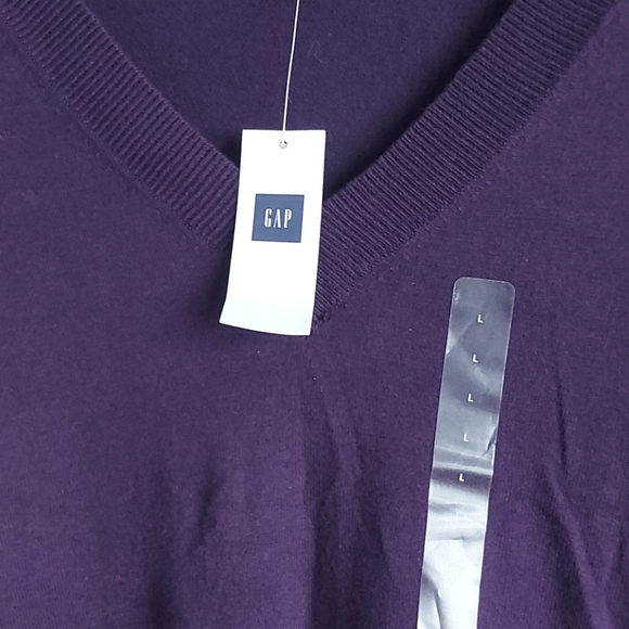 NWT Gap knit sweater- Large - Picture 2 of 6